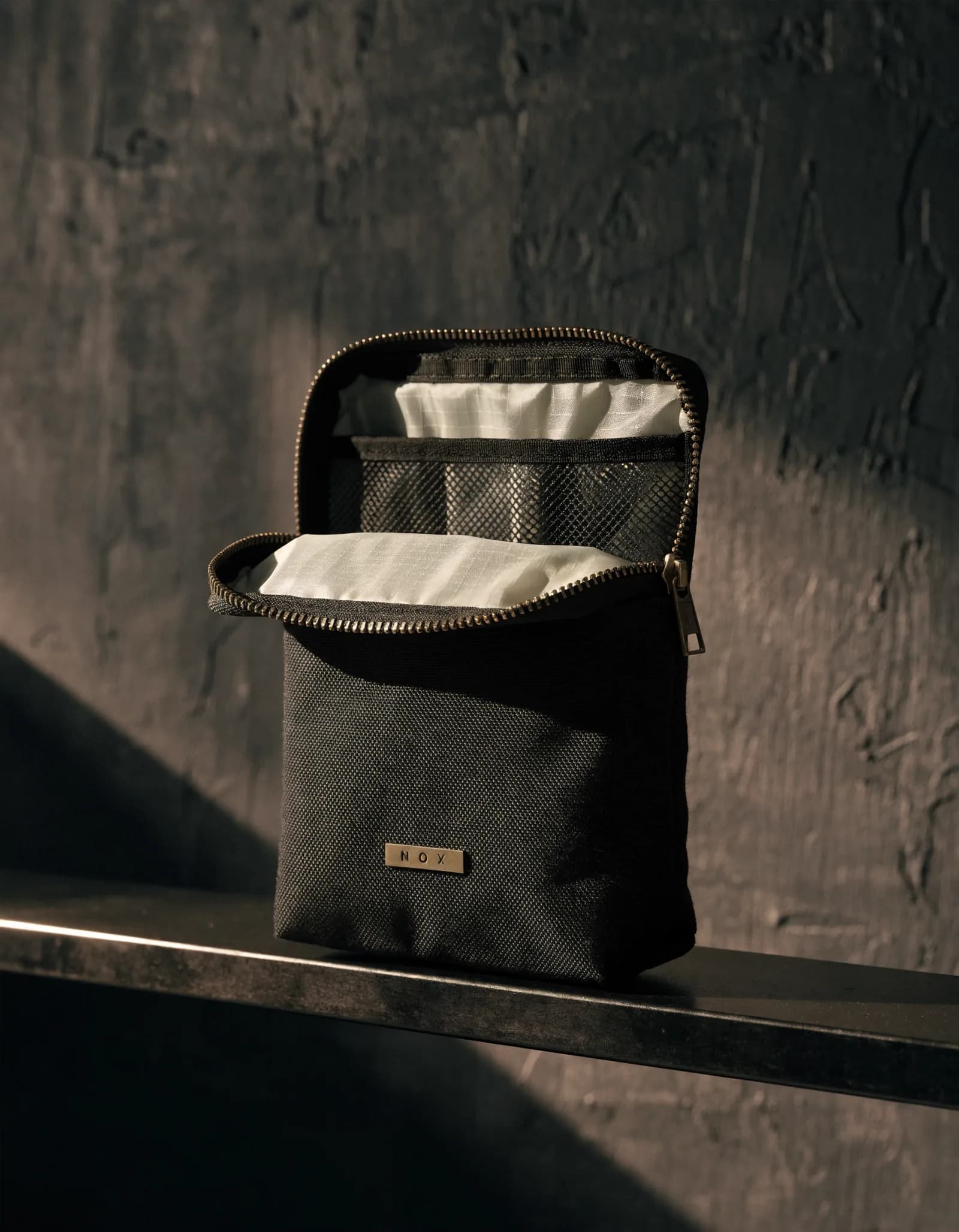Tech Pouch M — O-02